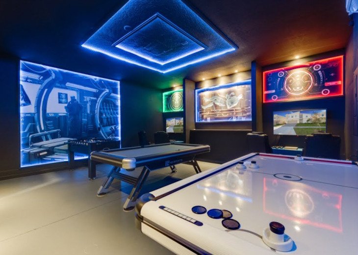 Fantastic 9BD/5BA Pool/Spa Sleeps 22 Game Room Free Use Resort Facilities #1