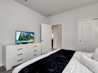 VERY AFFORDABLE! 7BD 5BA Sleeps 16 Very Private Pool Amazing Resort Facilities #1