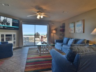 Beach Front Living Area has Cable TV/DVD and Queen Sofa Bed