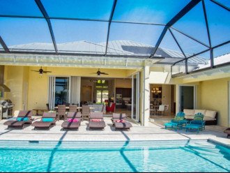 Bahama Breeze - Large Pool & Spa Facing to the Southwest on Intersecting Canals #1