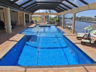 Caribbean Island Dolphin View:4Suites,5ZoneA/C-54 ft Pool/Spa,Dock 2min.to River #5
