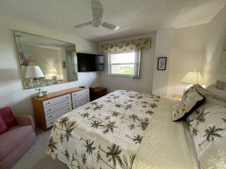 Bedroom with 50 inch Sony Smart TV