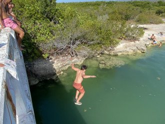 The jumping off bridge in Summerland key, 10 minute drive