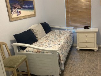 3rd room 1 daybed with trundle