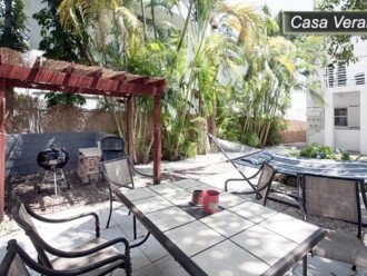 Large Miami Beach Unit with 7 beds/ Free Parking/Steps to the Beach! #24