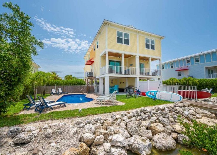 Chillax. 4 BDR! Private Pool, Canal Front and Dock, Neighborhood Beach! #1