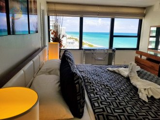 Direct Oceanfront Balcony with Blue Ocean Views - 1402 #11