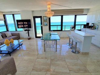 Direct Oceanfront Balcony with Blue Ocean Views - 1402 #5