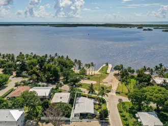 PARADISE FOUND! BOAT RENTAL/BRING YOUR BOAT! HOME WITH BEACH AND BOAT RAMP! #1