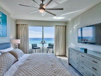 Master King Bedroom with Gorgeous Gulf Views and En Suite Bathroom