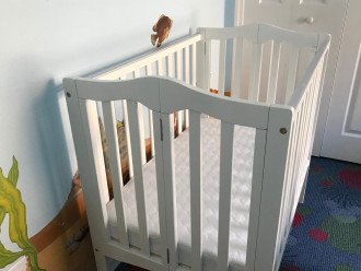 Crib and pack n plays provided