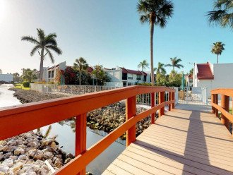 Dans Florida Condos Sea Dream at Runaway Bay #22