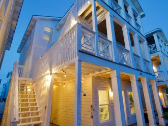 SPECIALS + Steps to Beach + Large Beach House with Heated Pool + Pet Friendly #40