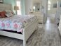 King size Bed with bath