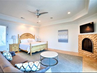 3rd Floor Gulf View Master King Suite with Private Bath, Living Area, and Balcon