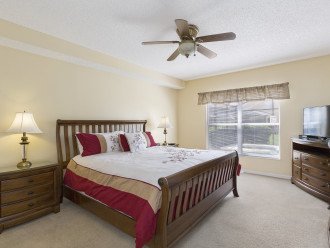 Master bedroom with en-suite. Ground floor. King bed, TV/DVD, cable, ceiling fan