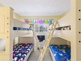 X2 sets of bunk beds, sleeps 4 under the age of 14, TV/DVD, closet