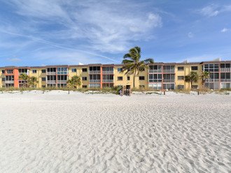 Siesta Key - Completely Renovated 2bdrm on the beach - amazing views!! #1
