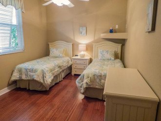 Twin bedroom with XL-mattresses