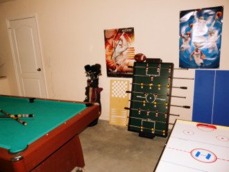 Private Pool, BBQ,WiFi, Game Room, No rear neighbors, TV in all rooms #1