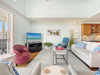Living Room - Direct Views of Siesta Key Beach