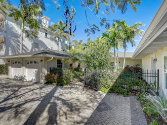 St. Armand's Canal-front Pool Home ~ freshly remodeled and steps to the beach! #6