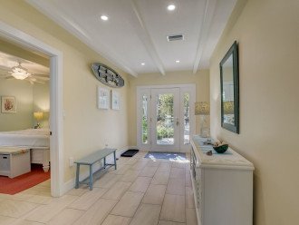 St. Armand's Canal-front Pool Home ~ freshly remodeled and steps to the beach! #9