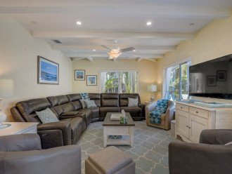 St. Armand's Canal-front Pool Home ~ freshly remodeled and steps to the beach! #21