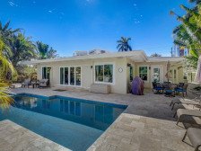 St. Armand's Canal-front Pool Home ~ freshly remodeled and steps to the beach!