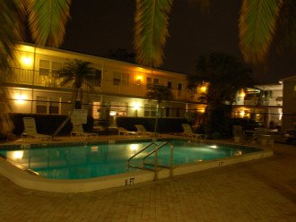 Tranquil 1 Bedroom Condominium Steps Away From Siesta Key Village & The Gulf! #6