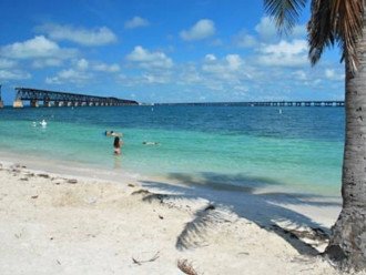 Less than 20 minutes from the gorgeous Bahia Honda State Park!