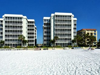 Ocean front 2br/2ba Ocean View, only steps to #1 beach. Gulf Views #9