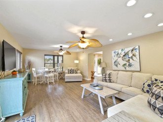 Great updated beach cottage! Just steps from the Gulf of Mexico! #6