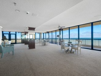 Spacious 11th Floor Penthouse Clubhouse