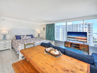 Panoramic Oceanfront Room