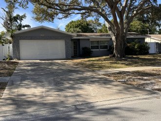 Largo Home close to Pinellas Trail and Clearwater Beach #2
