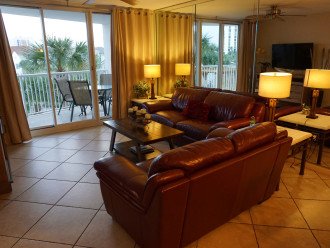 Oceanside condo! Heated pools the best location! #10