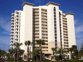 Oceanside condo! Heated pools the best location! #3