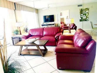 Oceanside condo! Heated pools the best location! #5