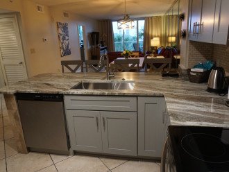 Oceanside condo! Heated pools the best location! #18