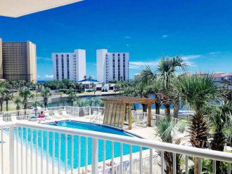 Oceanside condo! Heated pools the best location! #2