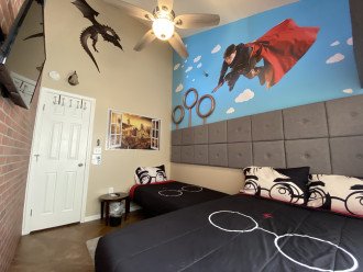 CLOSE To Disney * HUGE Pool/Spa * GameRm * Free WiFi *Private Yard, Themed Rooms #1