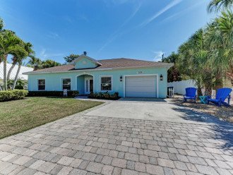 Gone Coastal 3 Beautiful Family and Pet Friendly Home #1