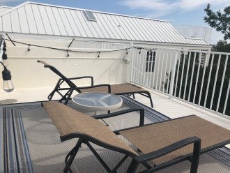 Awesome Private Roof Top Sundeck W/Accent Lighting