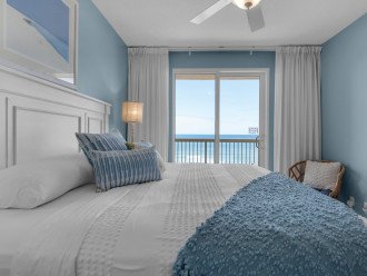 Wake up to Gulf breezes, white beaches & rolling waves of the Gulf