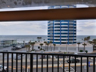 BEACH DAZE..4 BR 4 BA Seaside Condo, Large Balcony, Pool, Wi-Fi~Cable TV #1