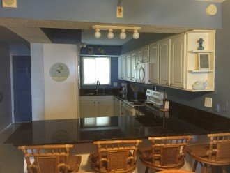 #806 (8th floor) - 3-bedroom condo - kitchen with granite countertops