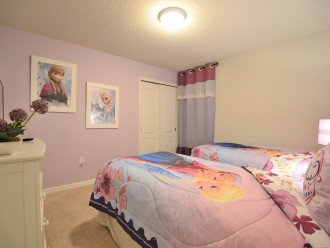 Twin bedroom 2