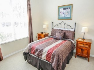 Second bedroom with Queen size bed
