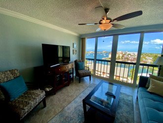 Spectacular water view location - 3 months minimum stay #4